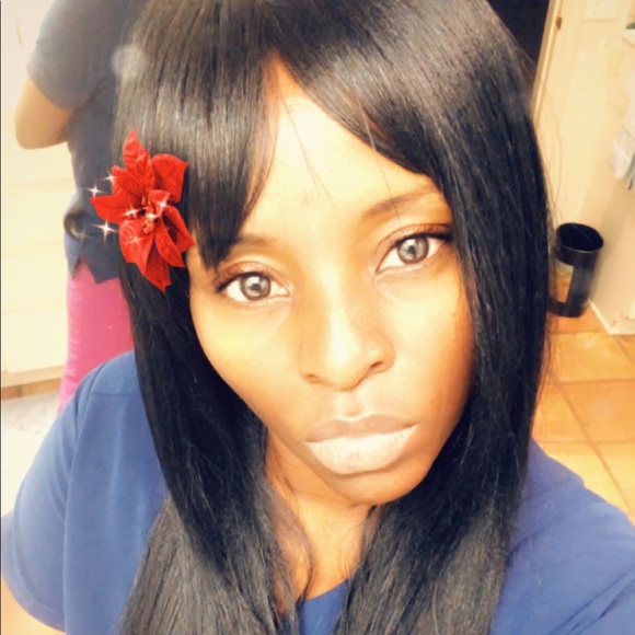 Meet your Posher, Fabienne - Picture 1 of 1